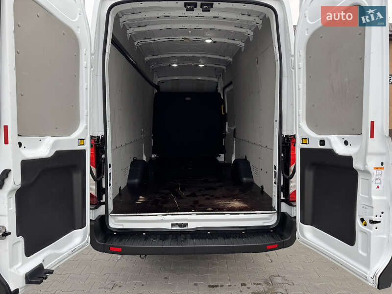 Вантажний фургон Ford Transit 2021 в Ірпені