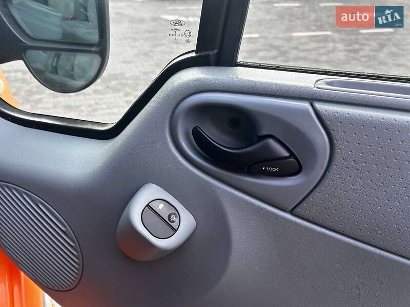 Мінівен Ford Transit 2011 в Чернівцях фото 13 Мінівен Ford Transit 2011 в Чернівцях