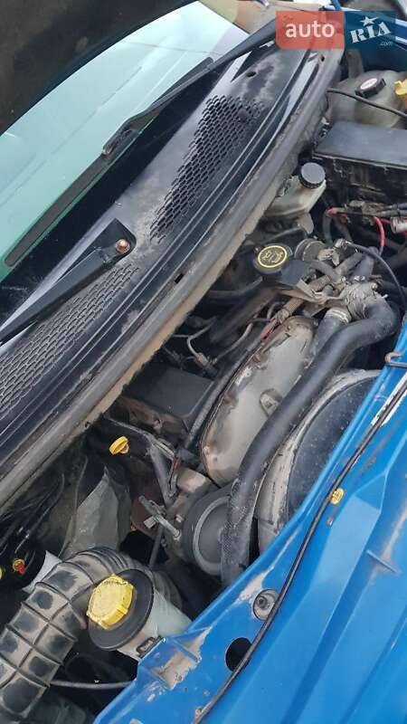 Вантажний фургон Ford Transit 2000 в Грозинцях