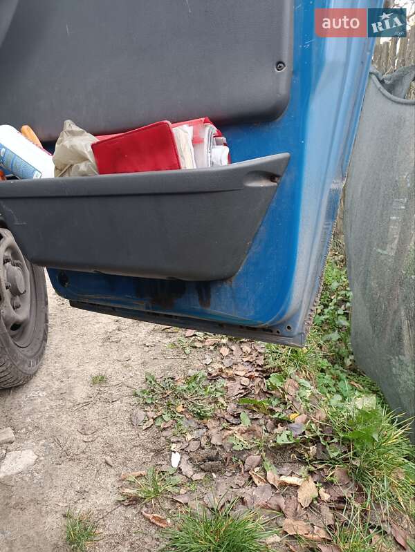 Вантажопасажирський фургон Ford Transit 2004 в Василькові фото 5 Вантажопасажирський фургон Ford Transit 2004 в Василькові