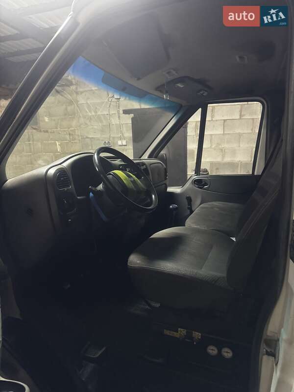 Для перевезення тварин Ford Transit 2003 в Луцьку