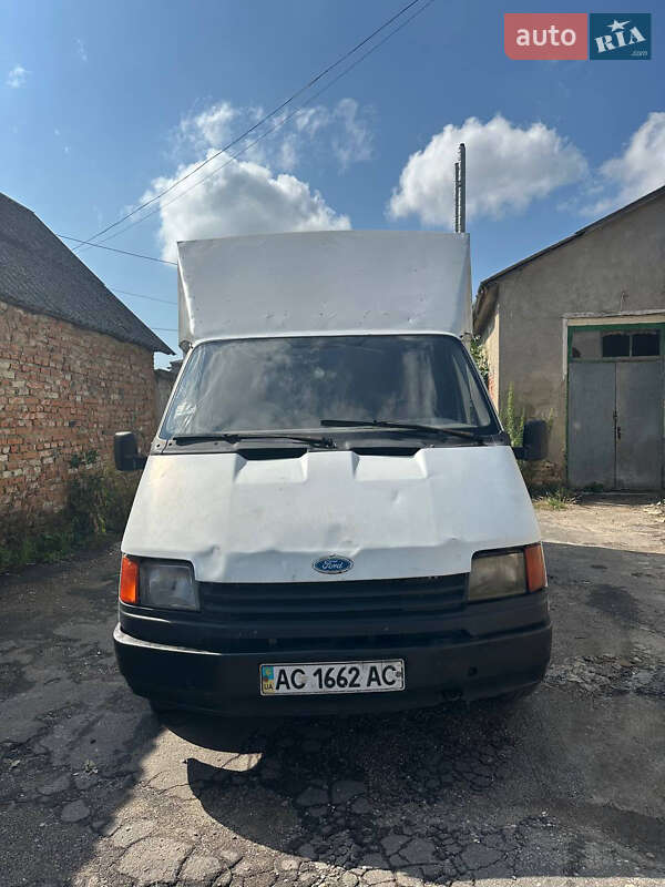 Вантажний фургон Ford Transit 1992 в Ярмолинцях