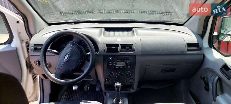 Вантажопасажирський фургон Ford Transit 2005 в Одесі