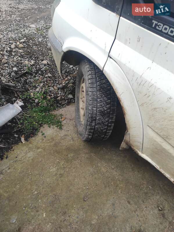 Вантажний фургон Ford Transit 2002 в Виноградові