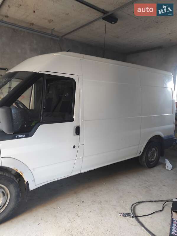 Вантажний фургон Ford Transit 2002 в Виноградові