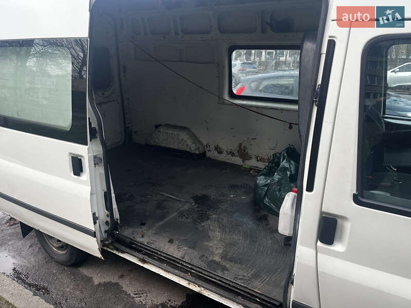Грузопассажирский фургон Ford Transit 2003 в Киеве