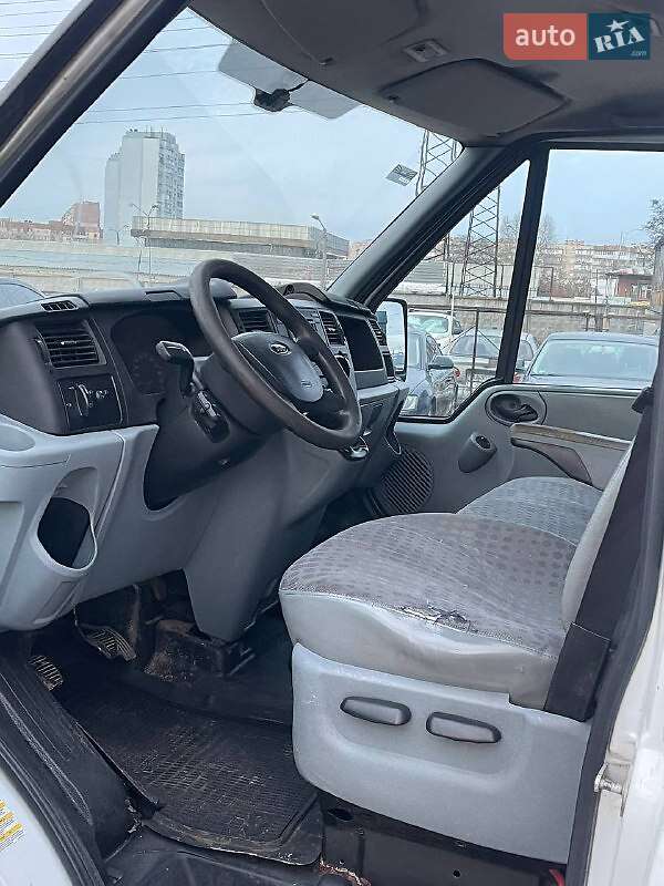 Грузовой фургон Ford Transit 2011 в Киеве