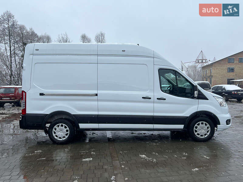 Вантажний фургон Ford Transit 2022 в Бродах