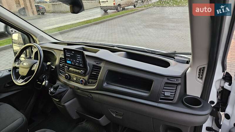 Вантажний фургон Ford Transit 2021 в Бережанах