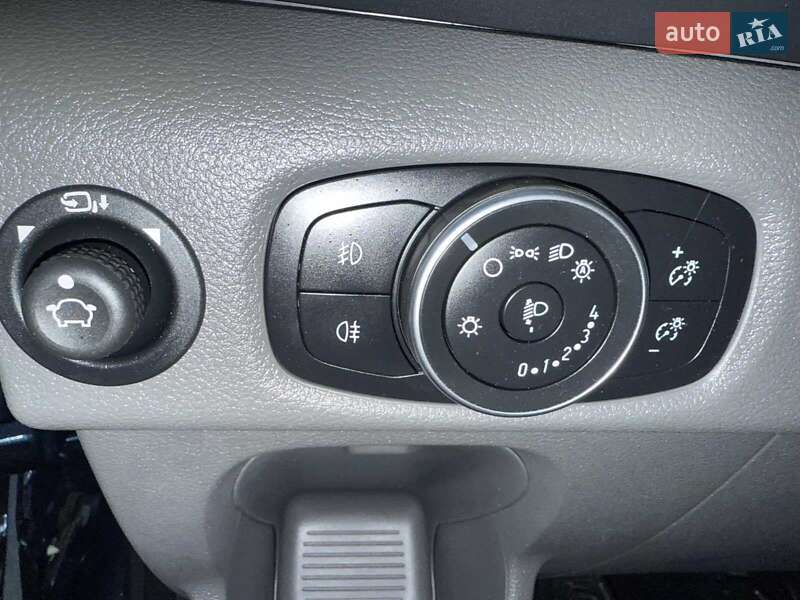 Вантажний фургон Ford Transit 2019 в Луцьку