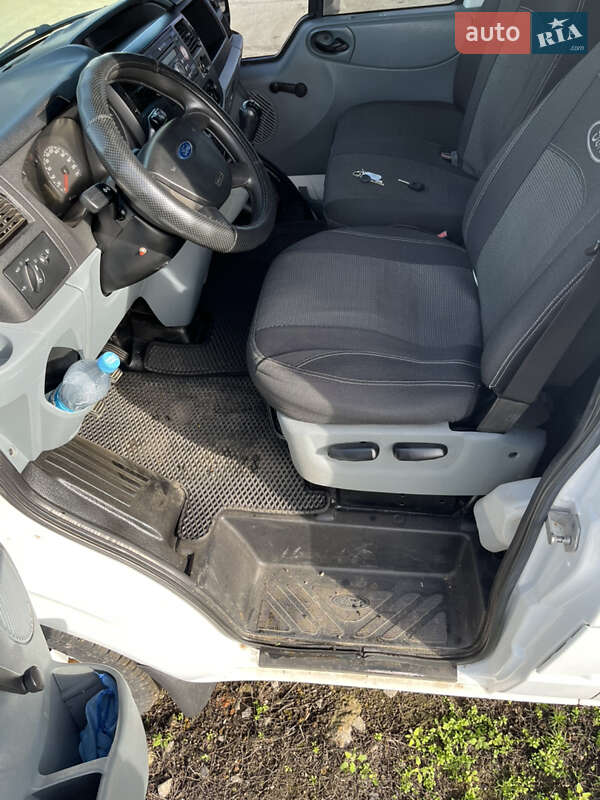 Грузовой фургон Ford Transit 2007 в Сарате фото 13 Грузовой фургон Ford Transit 2007 в Сарате