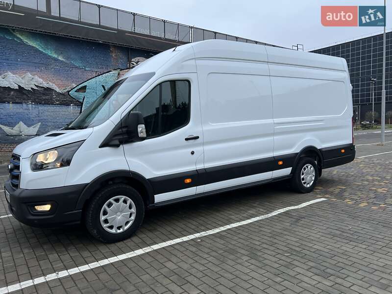 Ford Transit 2023