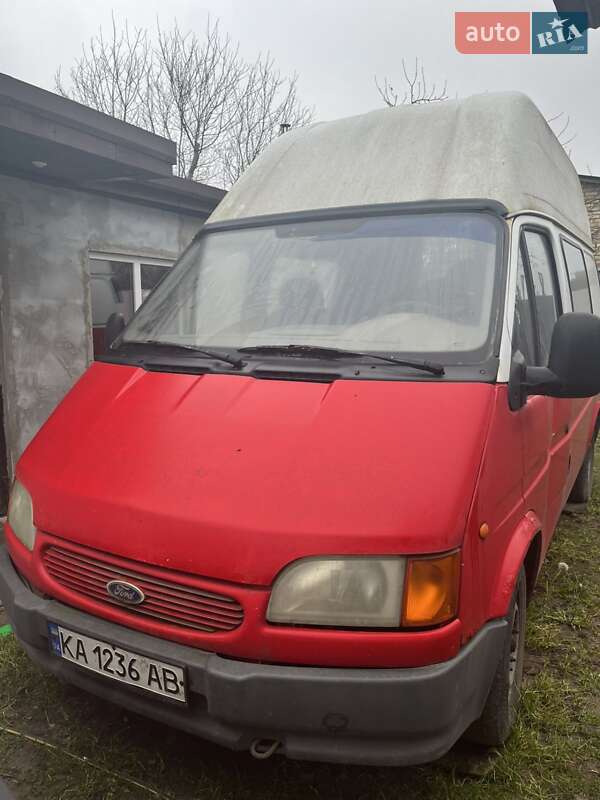 Вантажний фургон Ford Transit 1999 в Києві