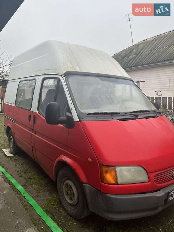 Вантажний фургон Ford Transit 1999 в Києві