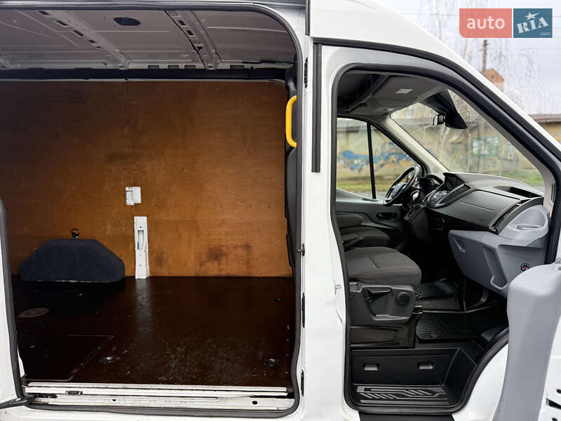 Грузовой фургон Ford Transit 2019 в Ровно