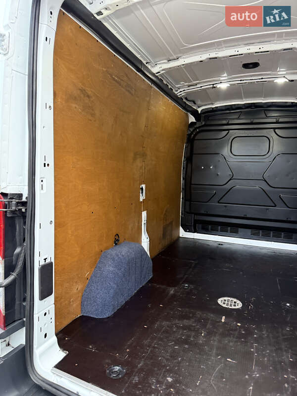 Грузовой фургон Ford Transit 2019 в Ровно