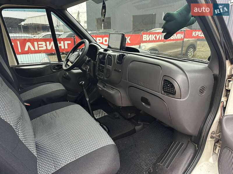 Вантажний фургон Ford Transit 2006 в Дніпрі фото 20 Вантажний фургон Ford Transit 2006 в Дніпрі