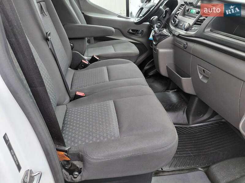 Вантажний фургон Ford Transit 2020 в Івано-Франківську