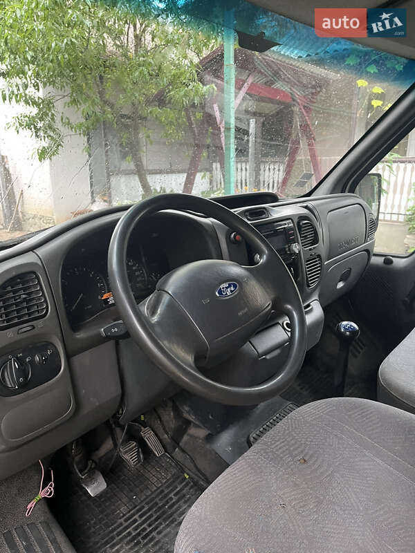 Микроавтобус Ford Transit 2000 в Мукачево