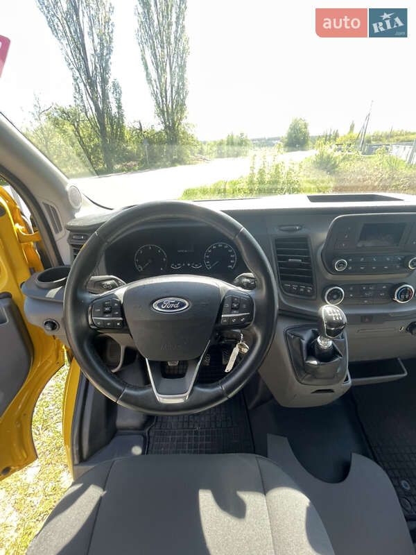 Грузовой фургон Ford Transit 2019 в Николаеве