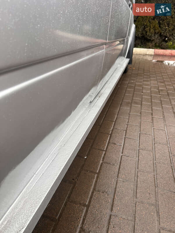 Грузовой фургон Ford Transit 1998 в Виннице