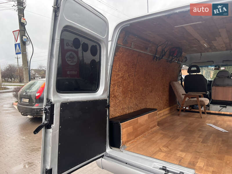 Грузовой фургон Ford Transit 1998 в Виннице