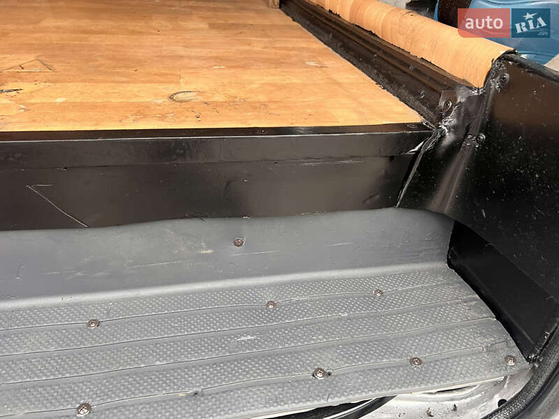 Грузовой фургон Ford Transit 1998 в Виннице