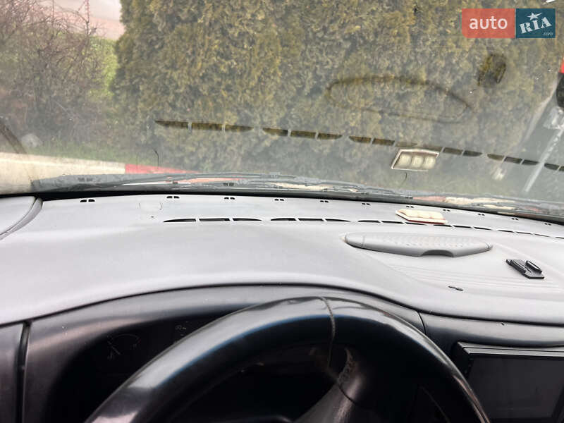 Грузовой фургон Ford Transit 1998 в Виннице