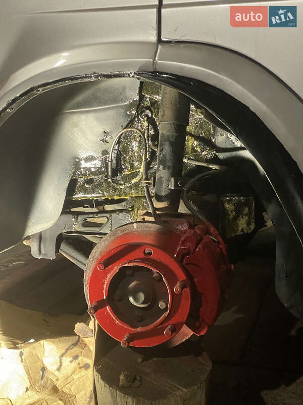 Грузовой фургон Ford Transit 1998 в Виннице