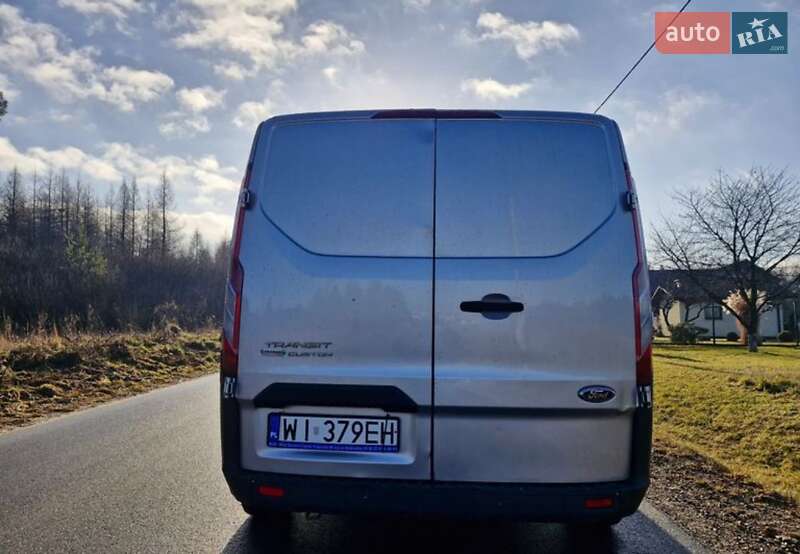 Грузовой фургон Ford Transit 2015 в Ровно