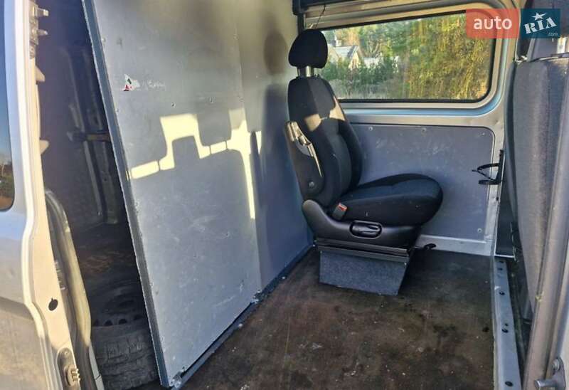 Грузовой фургон Ford Transit 2015 в Ровно