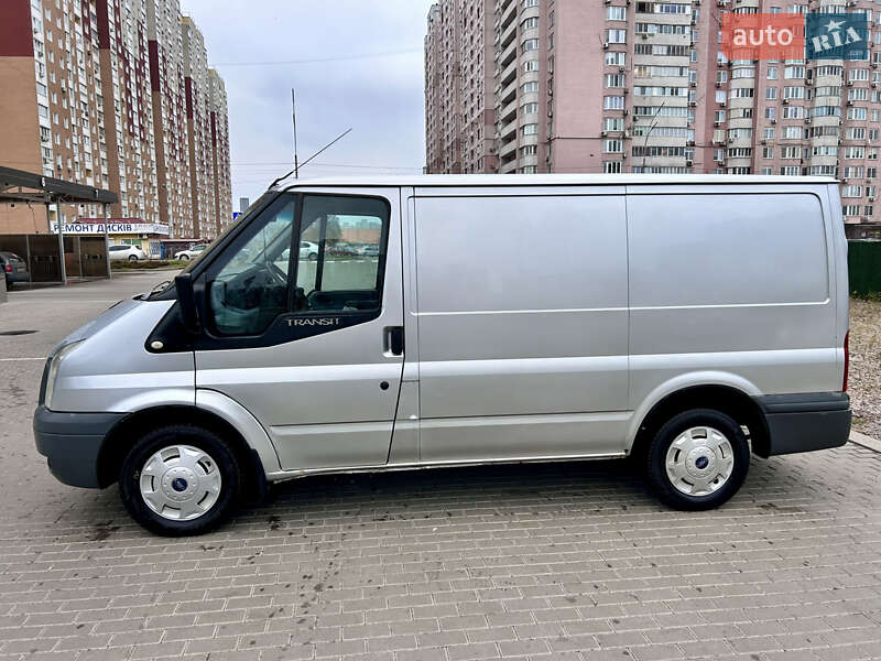 Грузовой фургон Ford Transit 2006 в Киеве