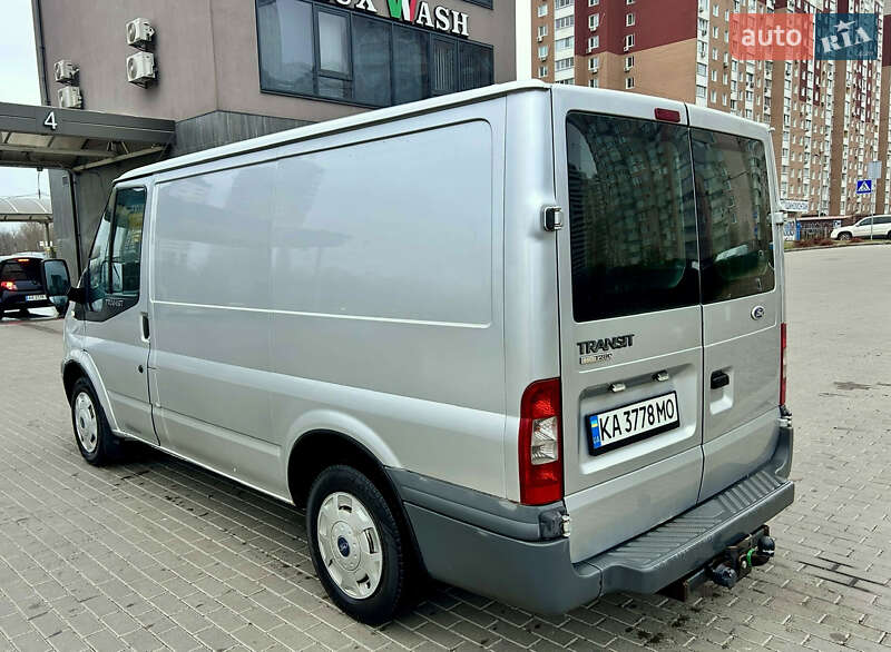 Грузовой фургон Ford Transit 2006 в Киеве