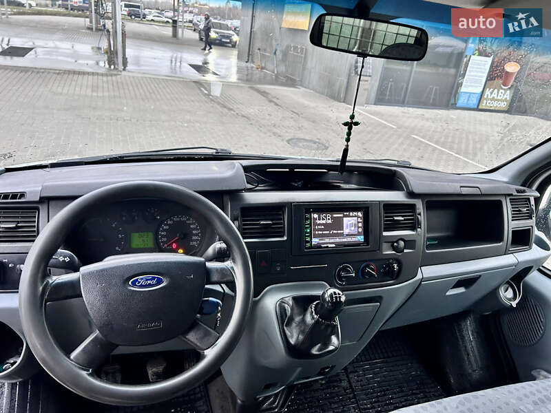 Грузовой фургон Ford Transit 2006 в Киеве