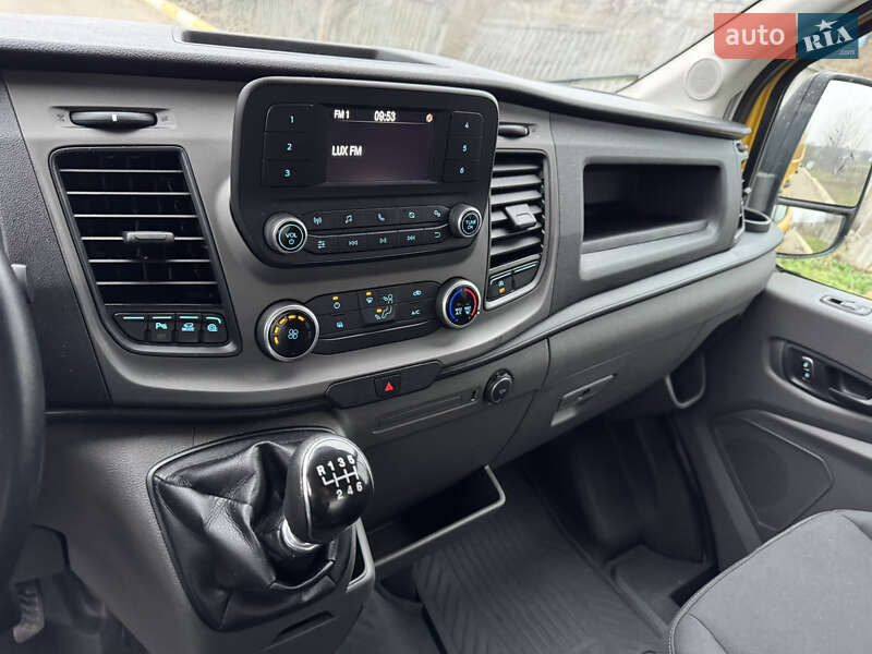 Грузовой фургон Ford Transit 2021 в Ирпене