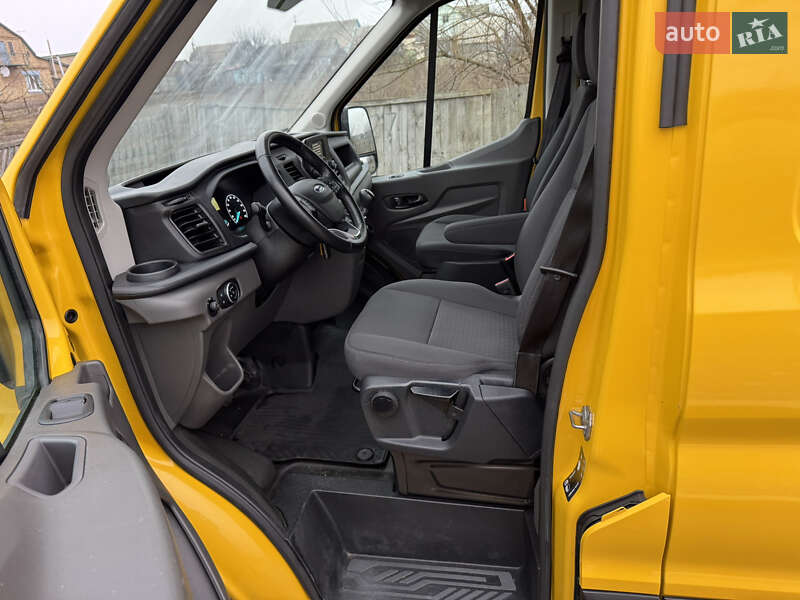 Грузовой фургон Ford Transit 2021 в Ирпене