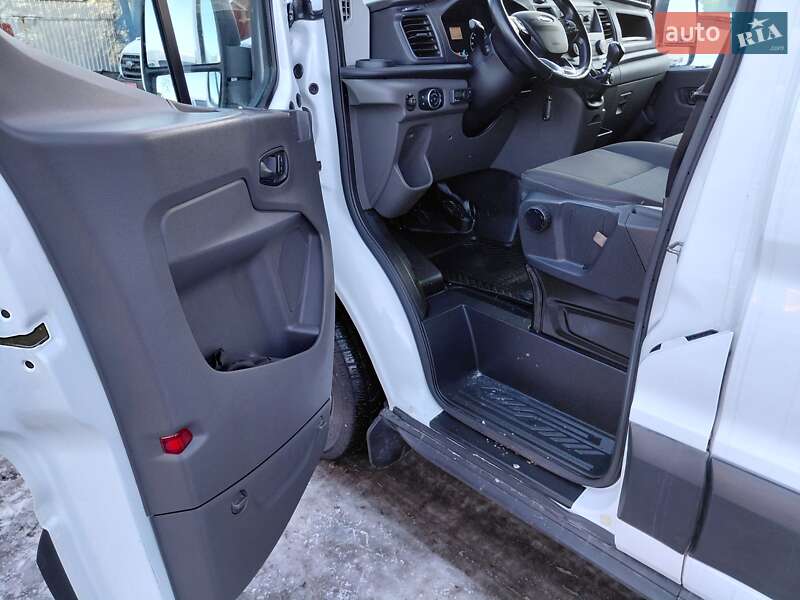 Вантажний фургон Ford Transit 2020 в Івано-Франківську