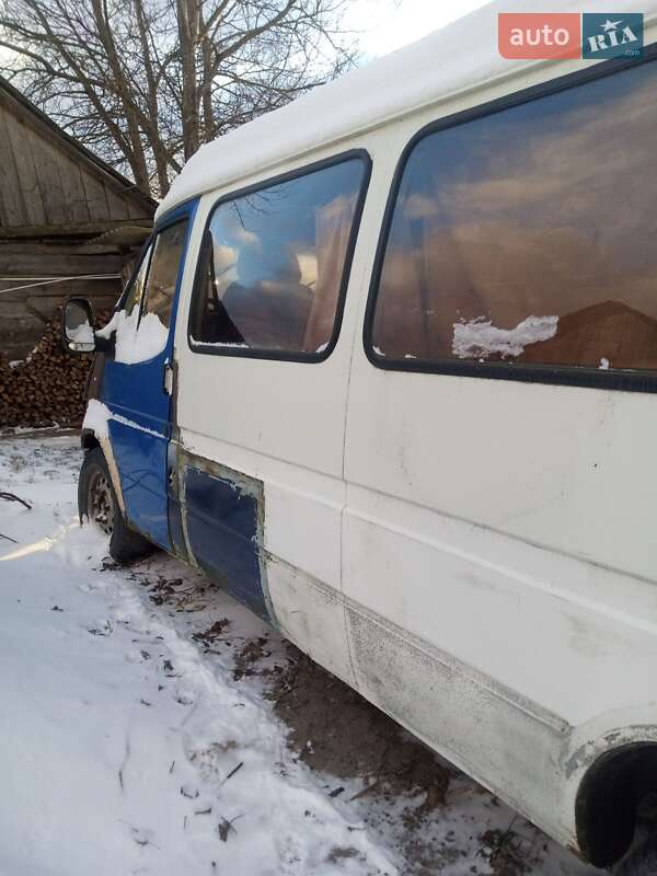 Мікроавтобус Ford Transit 2000 в Клевані