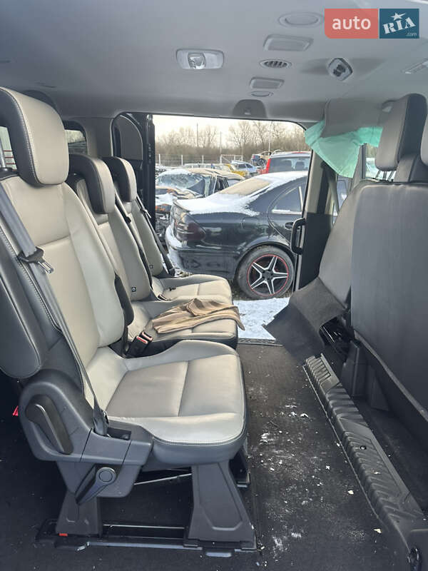Мікроавтобус Ford Transit 2017 в Ужгороді