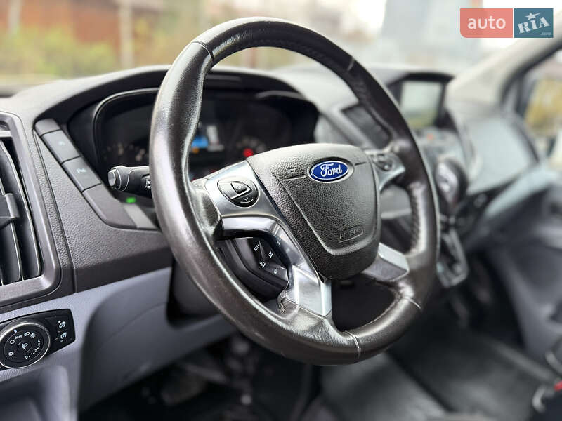 Вантажний фургон Ford Transit 2019 в Рівному