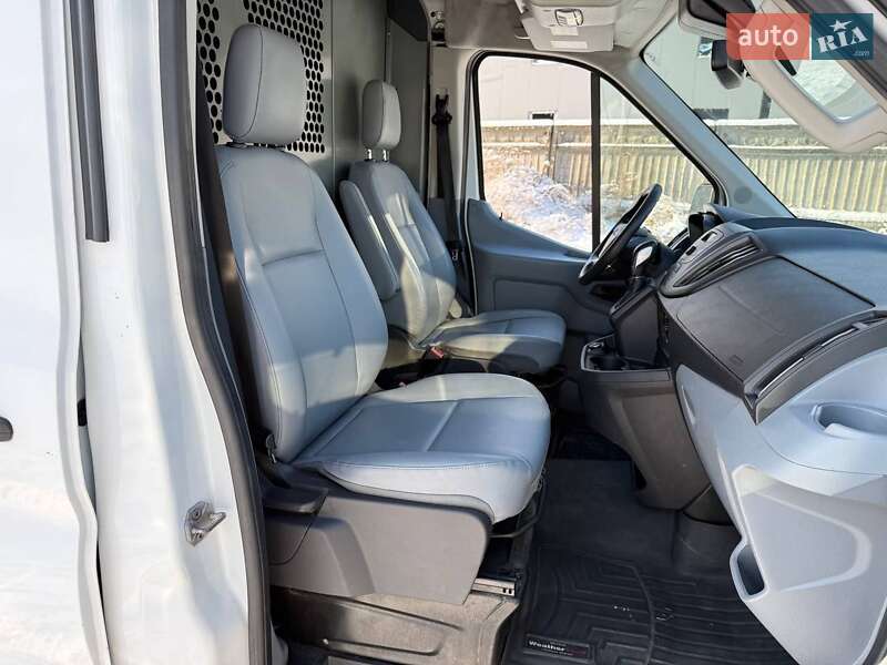 Грузовой фургон Ford Transit 2017 в Киеве
