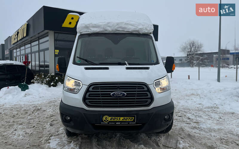 Вантажний фургон Ford Transit 2019 в Мукачевому