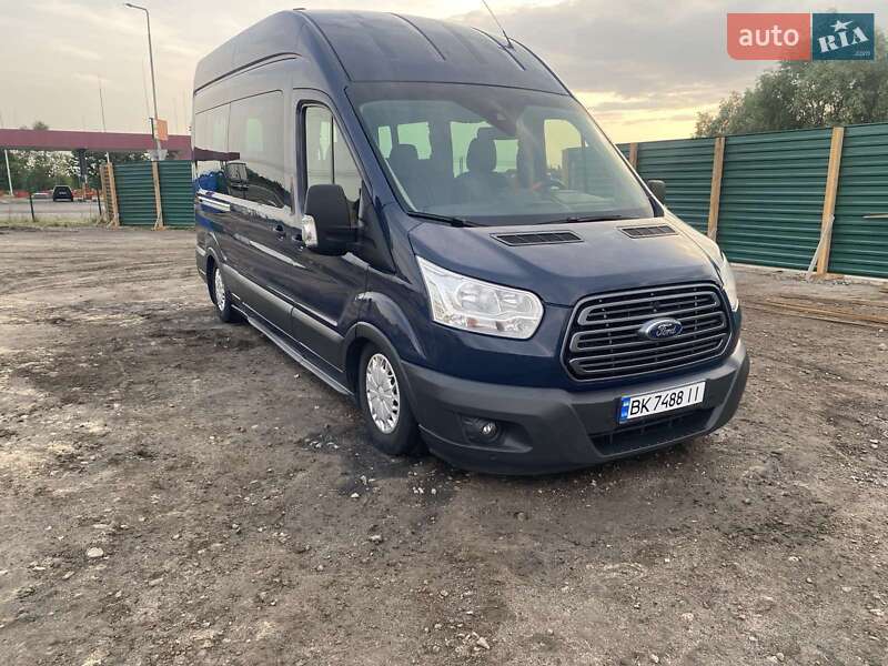 Микроавтобус Ford Transit 2015 в Ровно