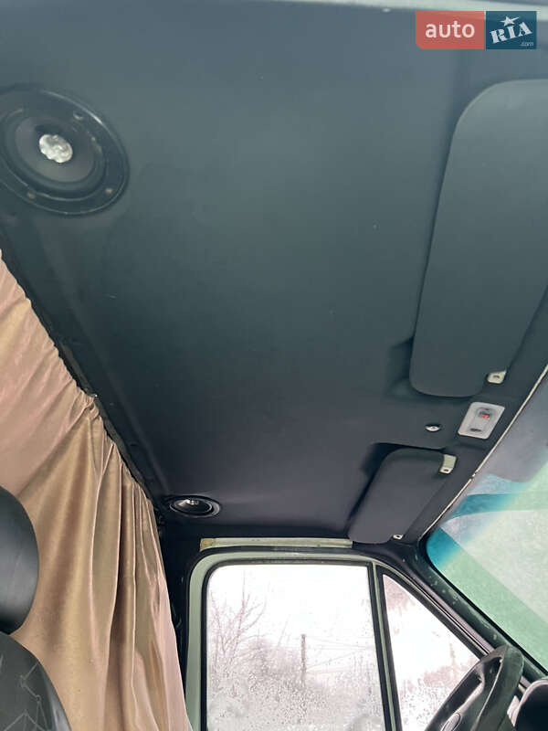 Грузовой фургон Ford Transit 1988 в Лозовой