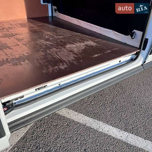 Вантажний фургон Ford Transit 2019 в Києві