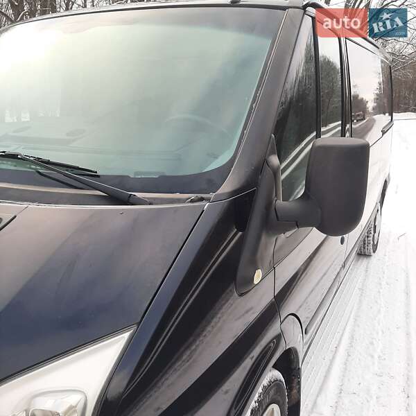 Вантажопасажирський фургон Ford Transit 2011 в Полтаві