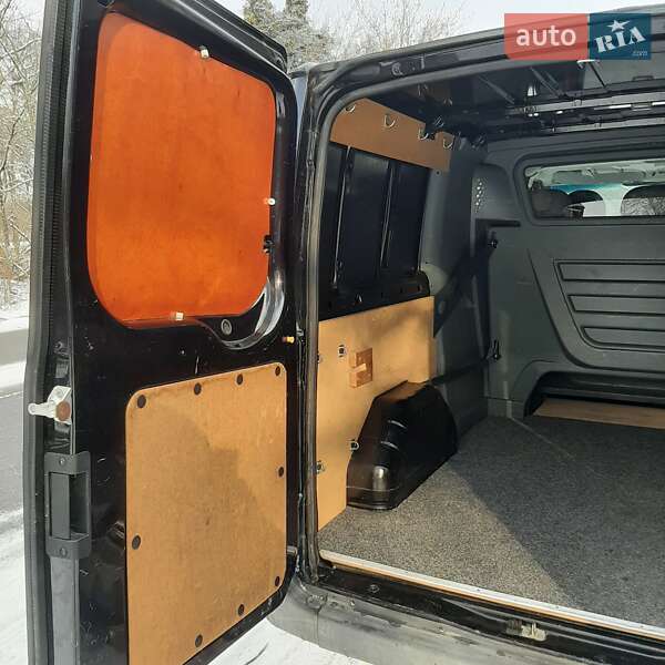 Вантажопасажирський фургон Ford Transit 2011 в Полтаві