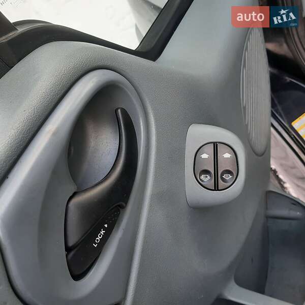 Вантажопасажирський фургон Ford Transit 2011 в Полтаві