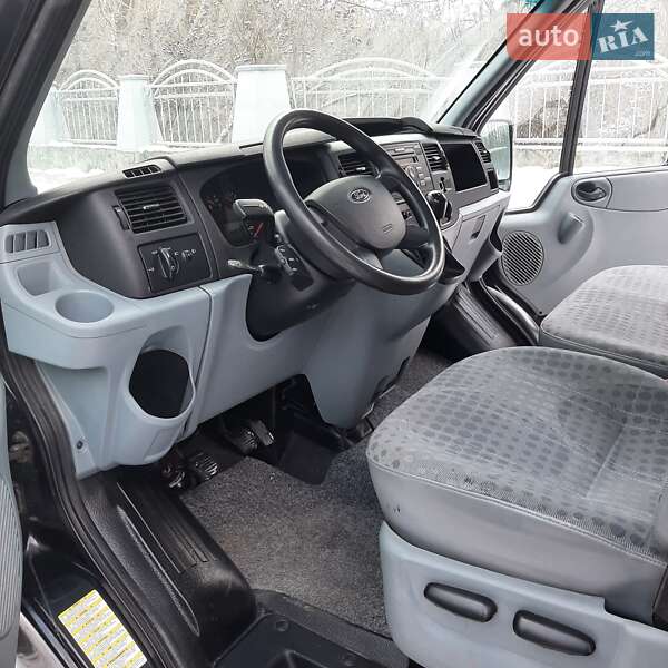 Вантажопасажирський фургон Ford Transit 2011 в Полтаві