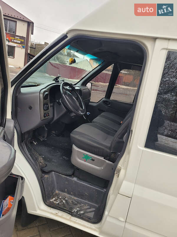 Грузопассажирский фургон Ford Transit 2003 в Старой Выжевке